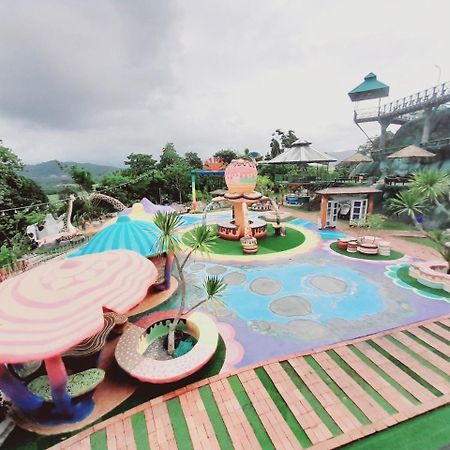 Hotel Bangmara Hill à Takuapa Extérieur photo